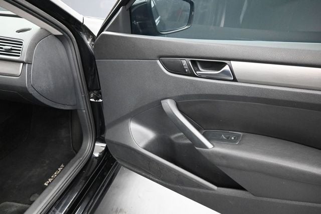2015 Volkswagen Passat 1.8T SE