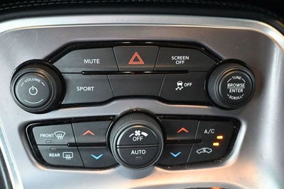 2022 Dodge Challenger SXT