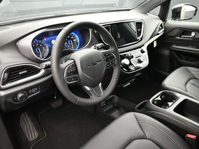 2026 Chrysler Voyager LX