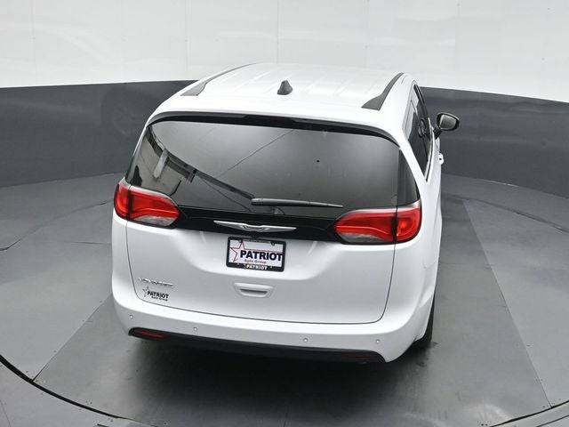2026 Chrysler Voyager LX