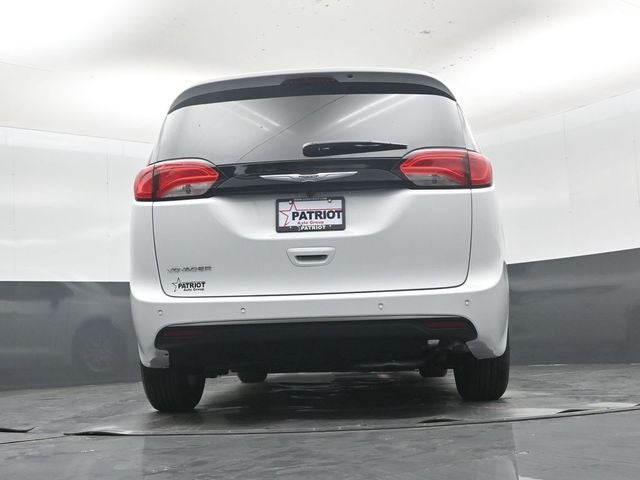 2026 Chrysler Voyager LX
