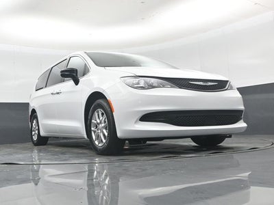 2026 Chrysler Voyager LX