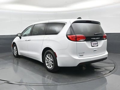 2026 Chrysler Voyager LX