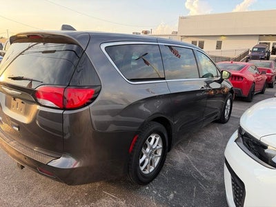 2017 Chrysler Pacifica Touring