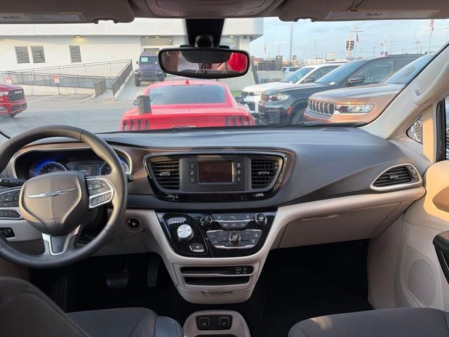 2017 Chrysler Pacifica Touring