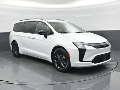 2027 Chrysler Pacifica Limited