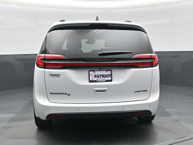 2027 Chrysler Pacifica Limited