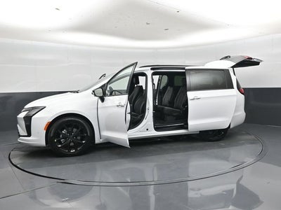 2027 Chrysler Pacifica Limited