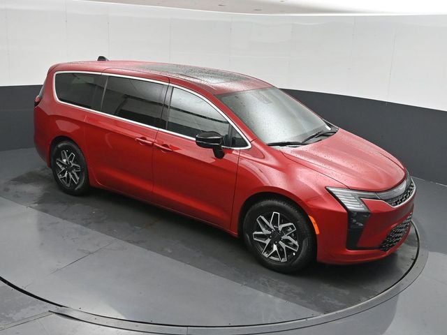 2027 Chrysler Pacifica Limited