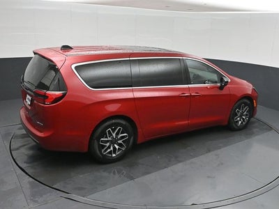 2027 Chrysler Pacifica Limited