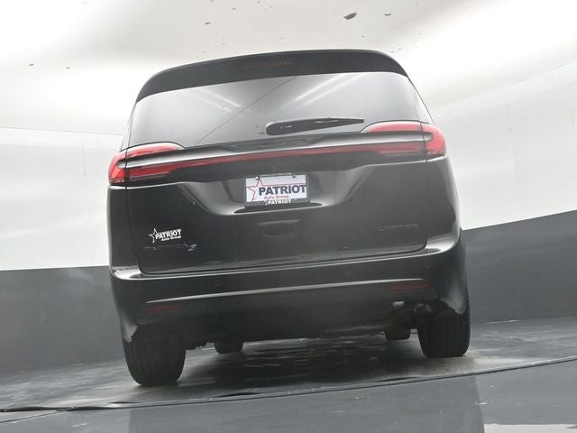 2027 Chrysler Pacifica Limited