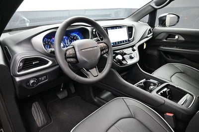 2027 Chrysler Pacifica Limited