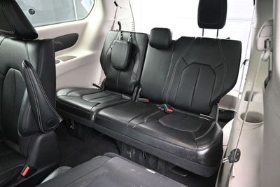 2024 Chrysler Pacifica Hybrid Select