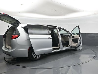 2024 Chrysler Pacifica Hybrid Select