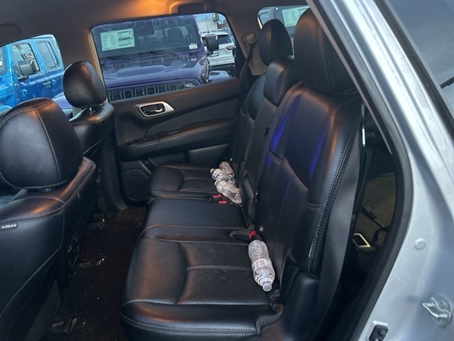 2020 Nissan Pathfinder SL