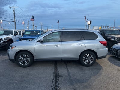 2020 Nissan Pathfinder SL