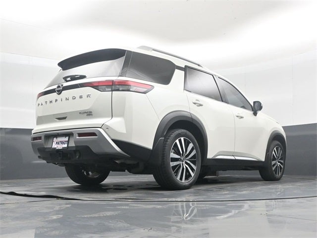 2024 Nissan Pathfinder Platinum