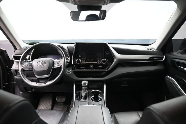 2023 Toyota Highlander Hybrid XLE