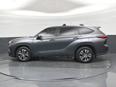 2023 Toyota Highlander Hybrid XLE