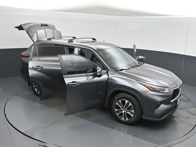 2023 Toyota Highlander Hybrid XLE