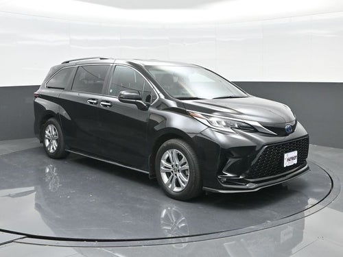 2022 Toyota Sienna XSE 7 Passenger