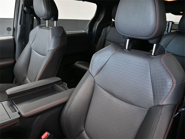 2022 Toyota Sienna XSE 7 Passenger
