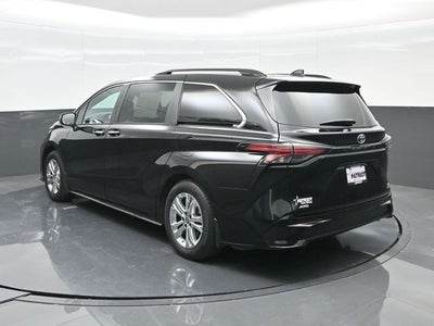 2022 Toyota Sienna XSE 7 Passenger