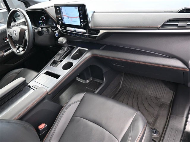 2022 Toyota Sienna XSE 7 Passenger