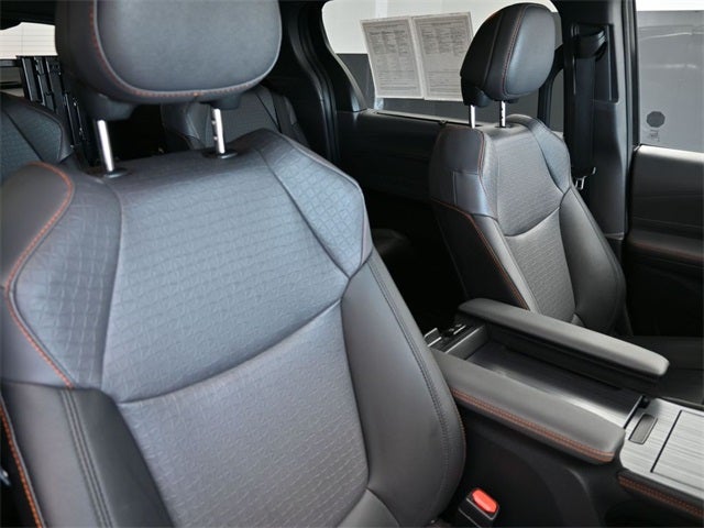 2022 Toyota Sienna XSE 7 Passenger