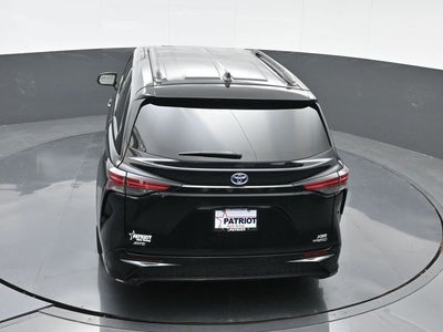 2022 Toyota Sienna XSE 7 Passenger