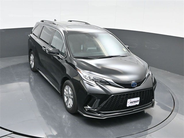 2022 Toyota Sienna XSE 7 Passenger