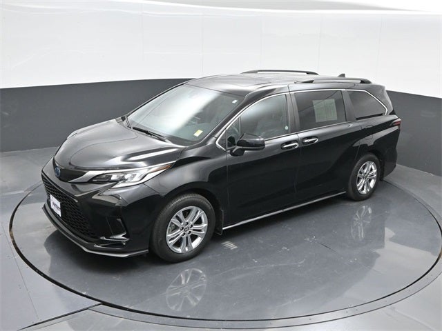 2022 Toyota Sienna XSE 7 Passenger