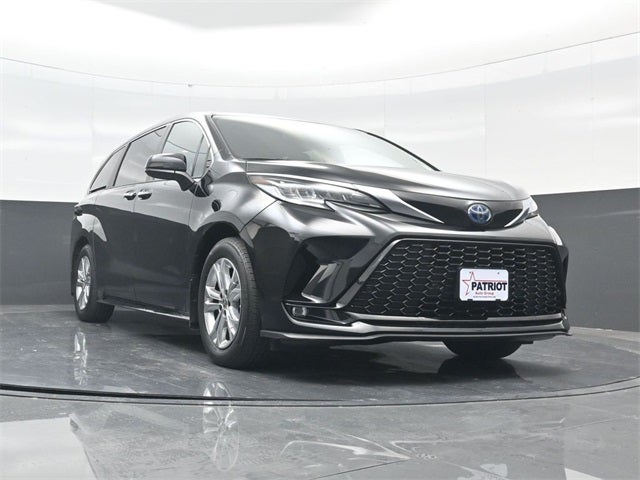 2022 Toyota Sienna XSE 7 Passenger