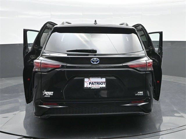2022 Toyota Sienna XSE 7 Passenger
