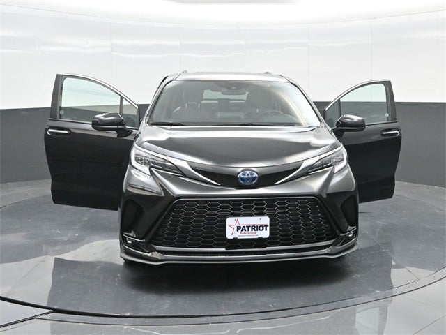 2022 Toyota Sienna XSE 7 Passenger