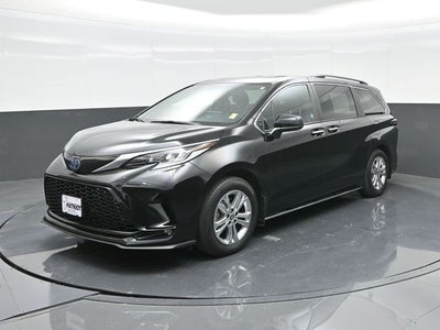 2022 Toyota Sienna XSE 7 Passenger