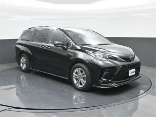 2022 Toyota Sienna XSE 7 Passenger