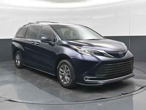 2023 Toyota Sienna XLE 8 Passenger