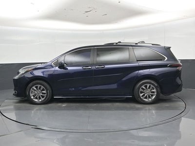 2023 Toyota Sienna XLE 8 Passenger