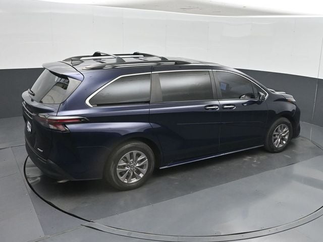 2023 Toyota Sienna XLE 8 Passenger