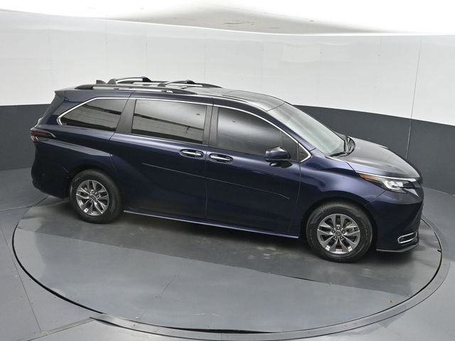2023 Toyota Sienna XLE 8 Passenger