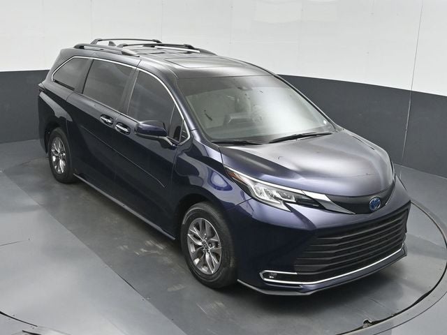 2023 Toyota Sienna XLE 8 Passenger
