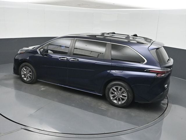 2023 Toyota Sienna XLE 8 Passenger