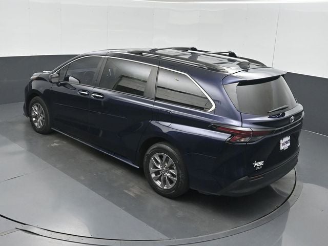 2023 Toyota Sienna XLE 8 Passenger