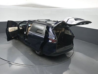 2023 Toyota Sienna XLE 8 Passenger