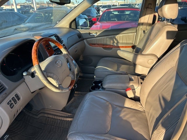 2006 Toyota Sienna Base