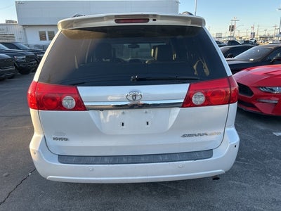 2006 Toyota Sienna Base