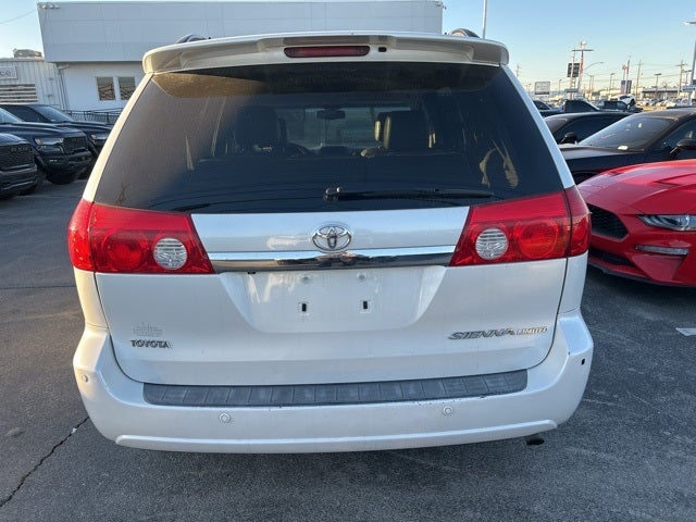 2006 Toyota Sienna Base