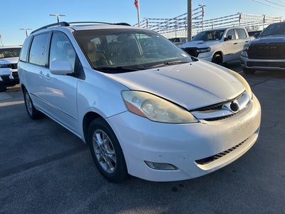 2006 Toyota Sienna Base