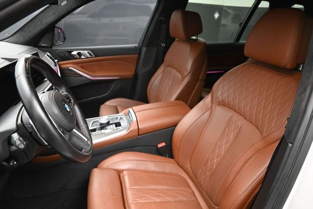 2023 BMW X7 M60i